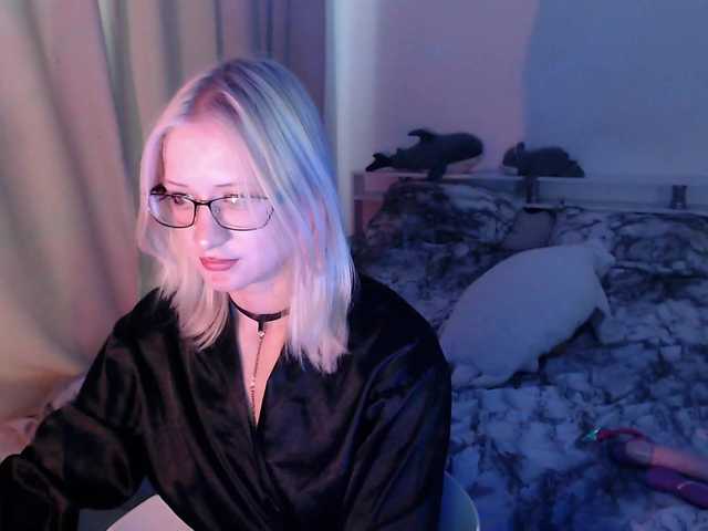 Chloe1love live cam on BongaCams