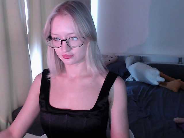 Chloe1love live cam on BongaCams