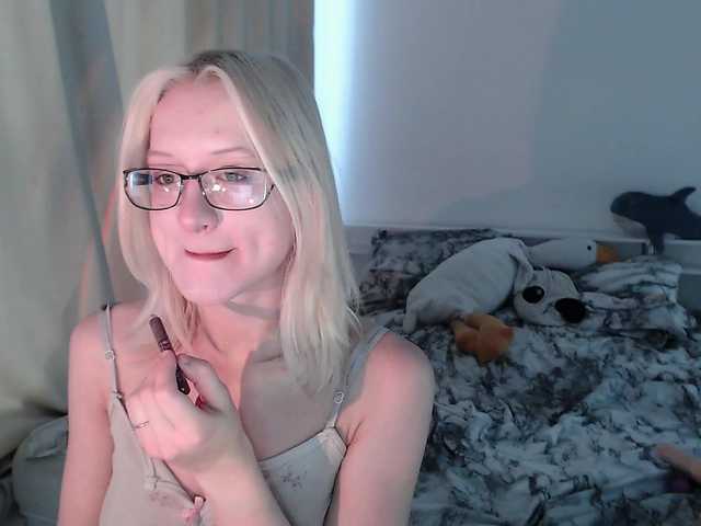 Chloe1love live cam on BongaCams