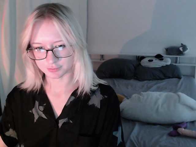 Chloe1love live cam on BongaCams