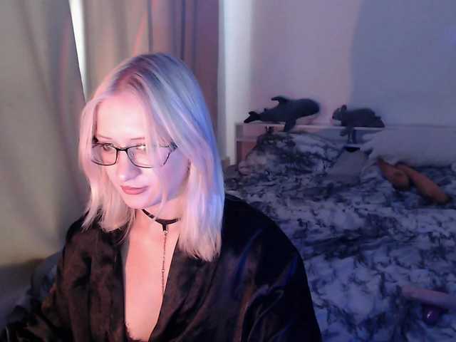 Chloe1love live cam on BongaCams
