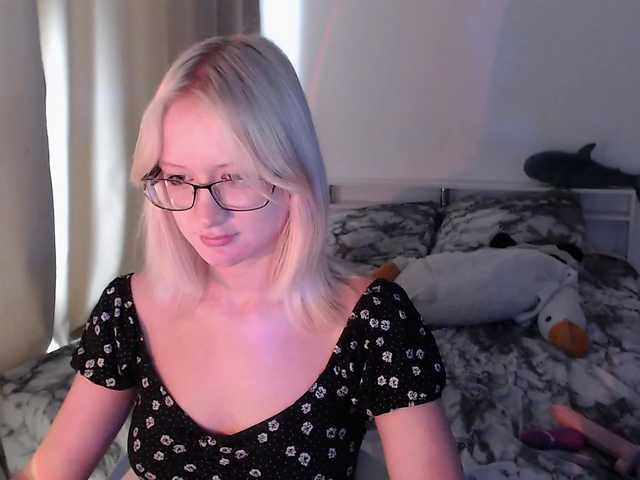 Chloe1love live cam on BongaCams