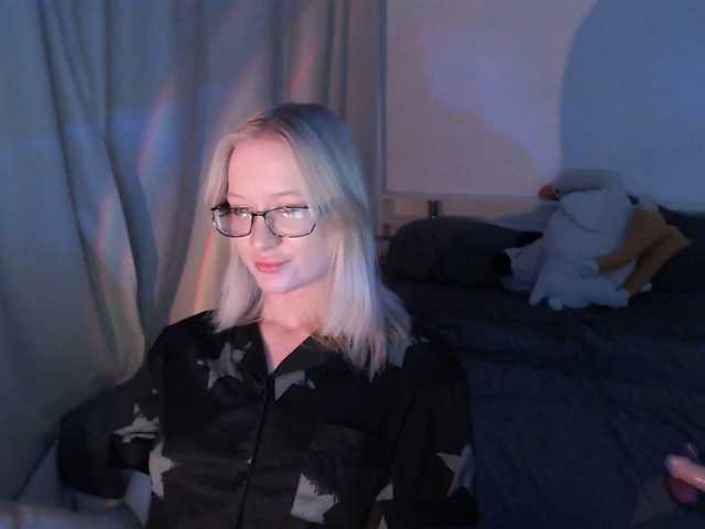 Chloe1love live cam on BongaCams