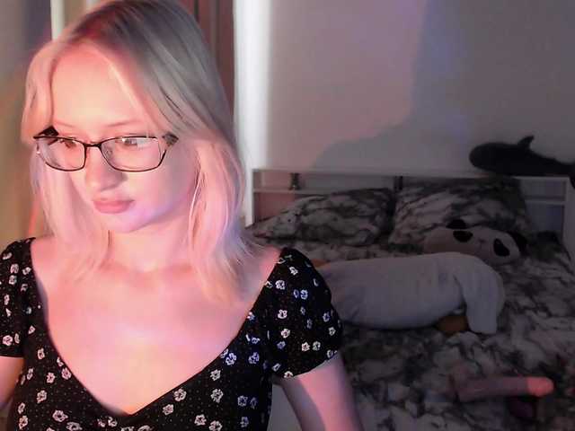 Chloe1love live cam on BongaCams
