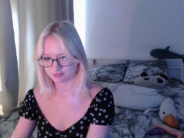 Chloe1love live cam on BongaCams