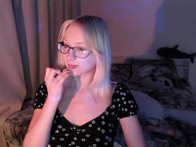 Chloe1love live cam on BongaCams
