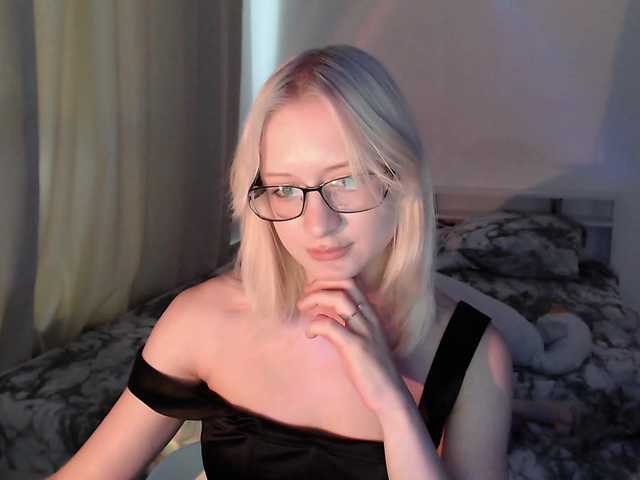Chloe1love live cam on BongaCams