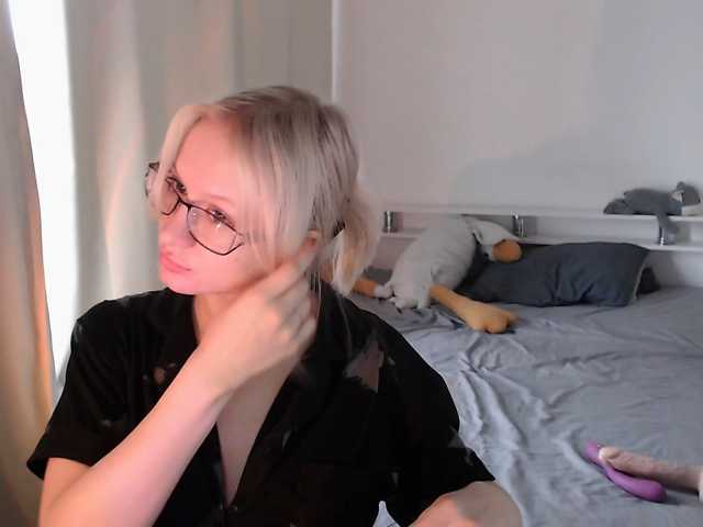 Chloe1love live cam on BongaCams