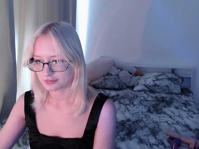Chloe1love live cam on BongaCams