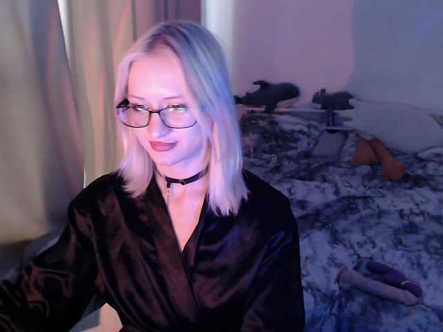 Chloe1love live cam on BongaCams