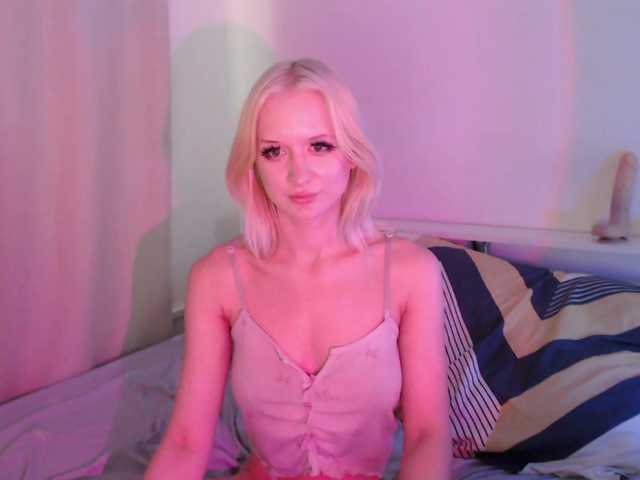 Chloe1love live cam on BongaCams