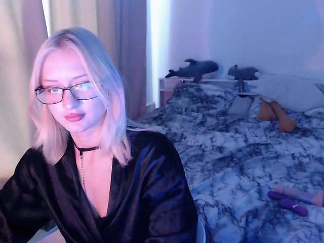 Chloe1love live cam on BongaCams