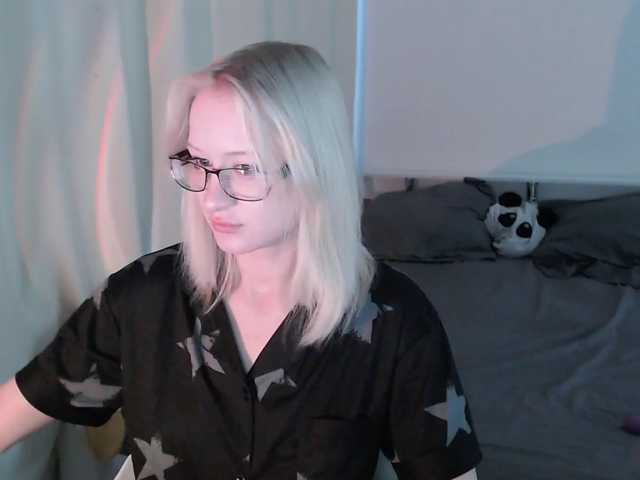 Chloe1love live cam on BongaCams
