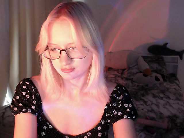 Chloe1love live cam on BongaCams