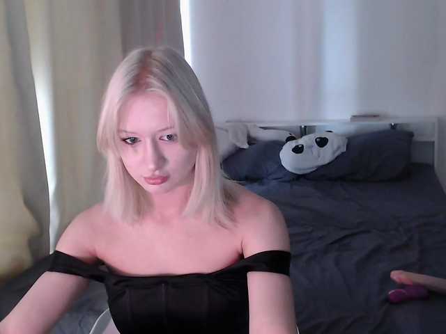 Chloe1love live cam on BongaCams