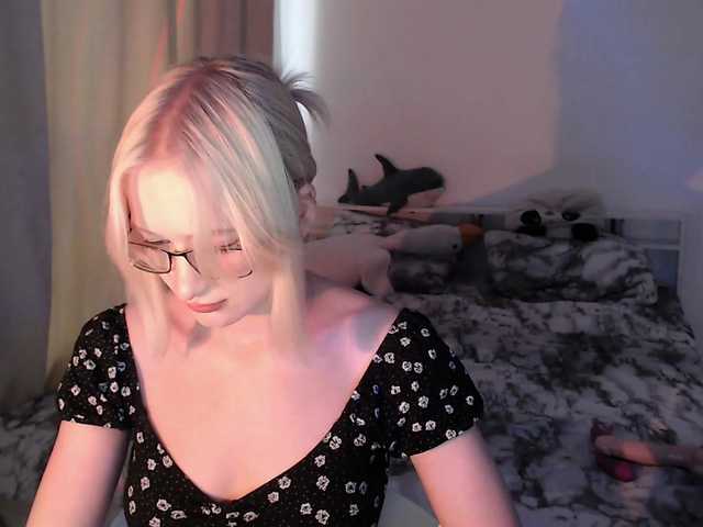 Chloe1love live cam on BongaCams