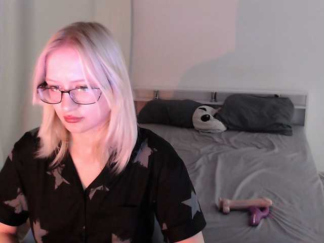 Chloe1love live cam on BongaCams