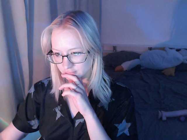 Chloe1love, live now on BongaCams