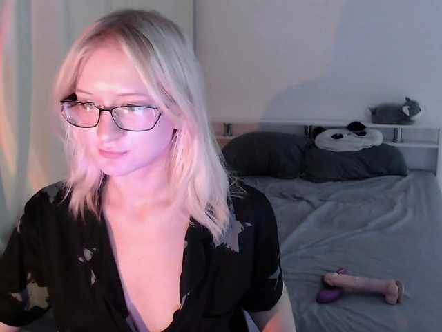 Chloe1love live cam on BongaCams
