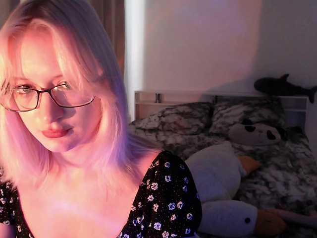 Chloe1love live cam on BongaCams