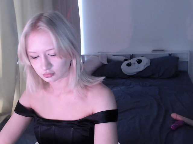 Chloe1love live cam on BongaCams