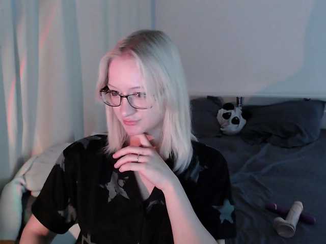 Chloe1love, live now on BongaCams