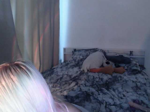 Chloe1love live cam on BongaCams