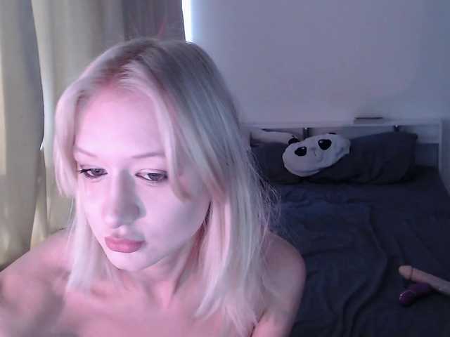Chloe1love live cam on BongaCams