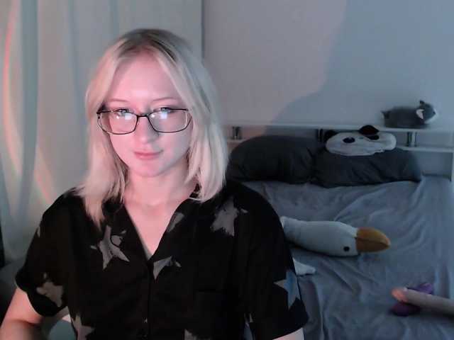 Chloe1love live cam on BongaCams