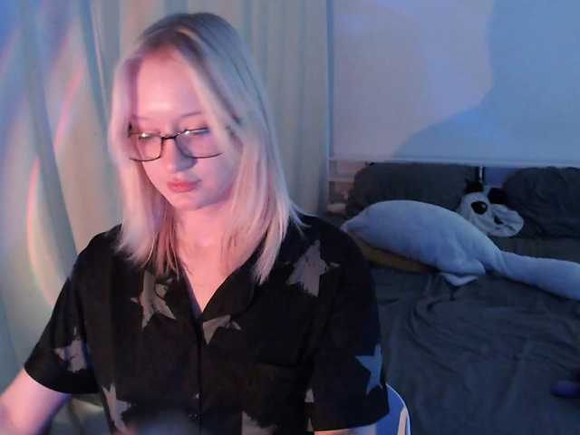 Chloe1love live cam on BongaCams