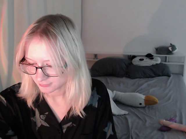 Chloe1love live cam on BongaCams