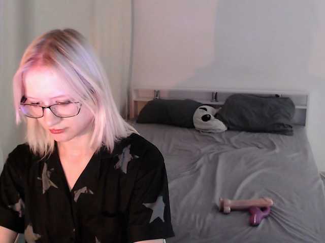 Chloe1love live cam on BongaCams
