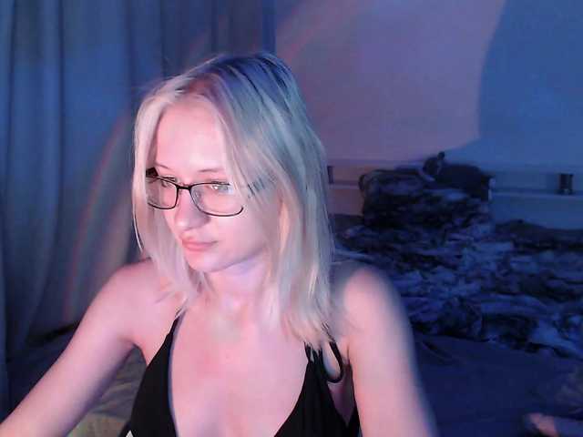 Chloe1love live cam on BongaCams