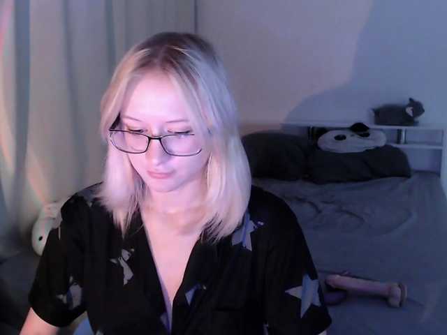 Chloe1love live cam on BongaCams