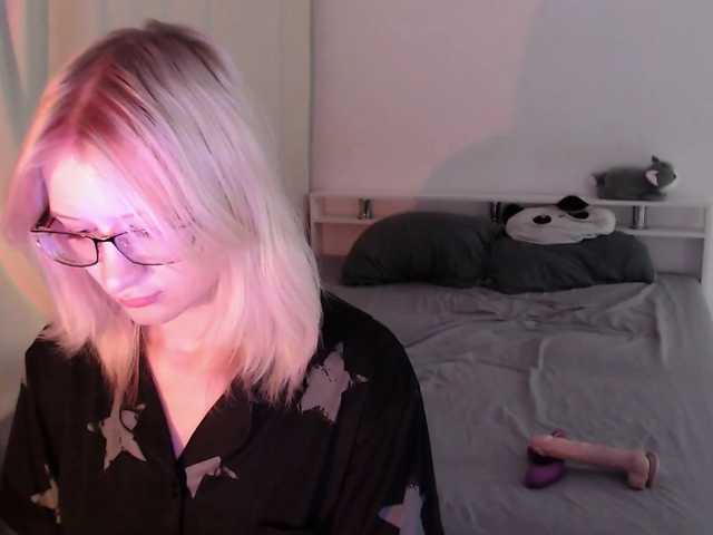 Chloe1love live cam on BongaCams
