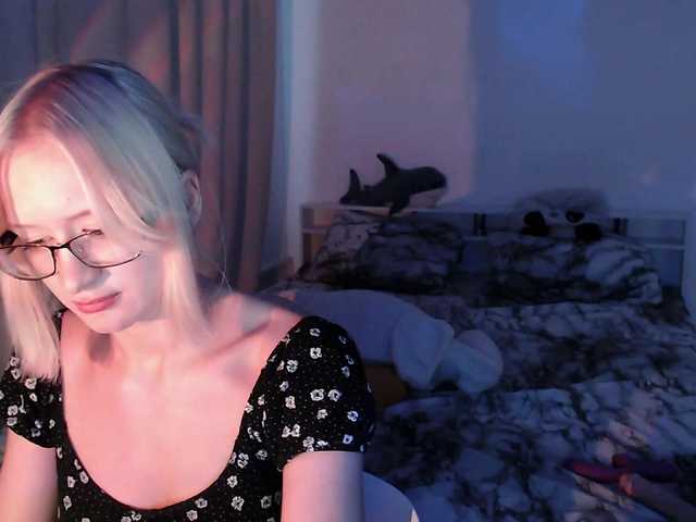 Chloe1love live cam on BongaCams