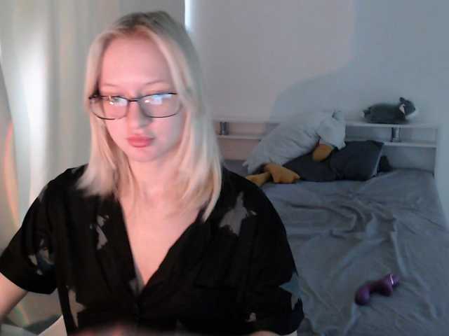 Chloe1love live cam on BongaCams