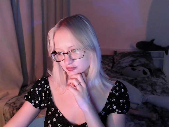 Chloe1love live cam on BongaCams