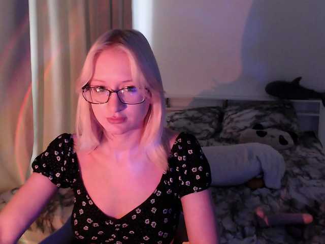 Chloe1love live cam on BongaCams
