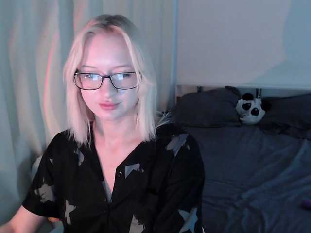 Chloe1love, live now on BongaCams