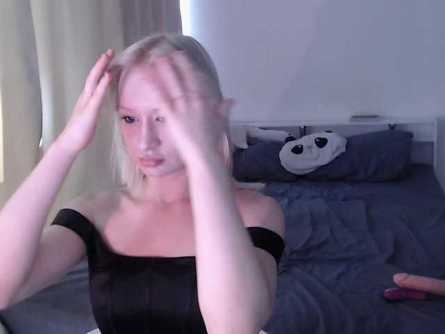 Chloe1love live cam on BongaCams