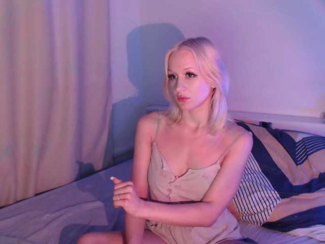 ChloeElegia live webcam show
