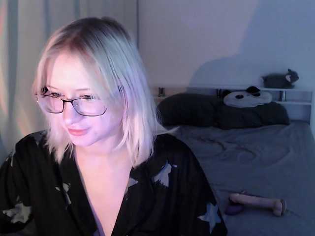 Chloe1love live cam on BongaCams