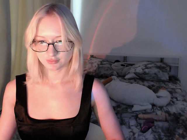 Chloe1love live cam on BongaCams