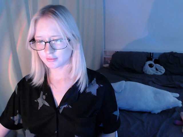 Chloe1love live cam on BongaCams