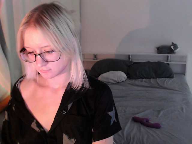 Chloe1love live cam on BongaCams