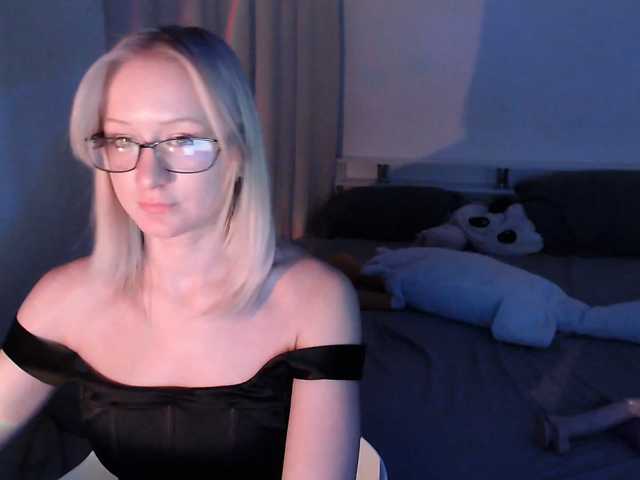 Chloe1love live cam on BongaCams