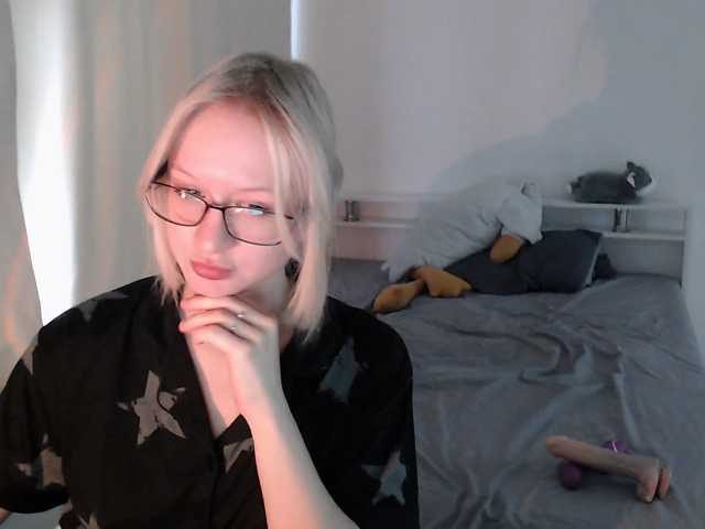 Chloe1love live cam on BongaCams