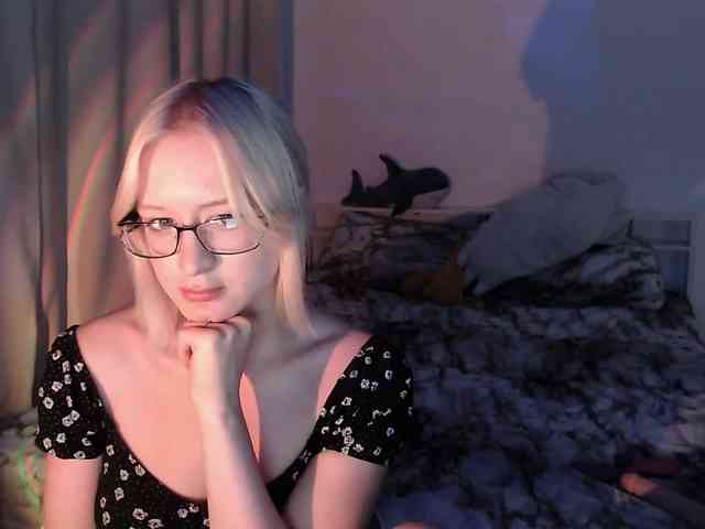 ChloeElegia webcam
