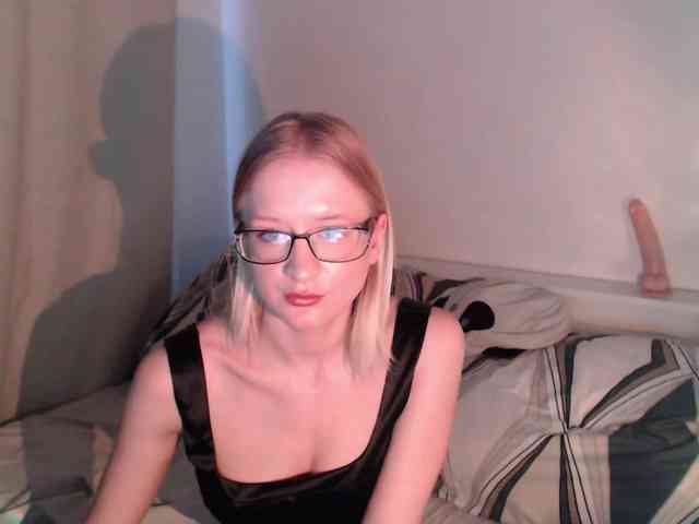 ChloeElegia webcam